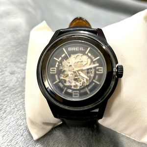 Breil self wind leather band watch:stolen